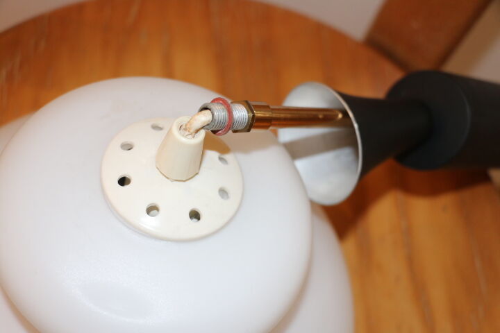 Opaline suspension lacquered steel and brass