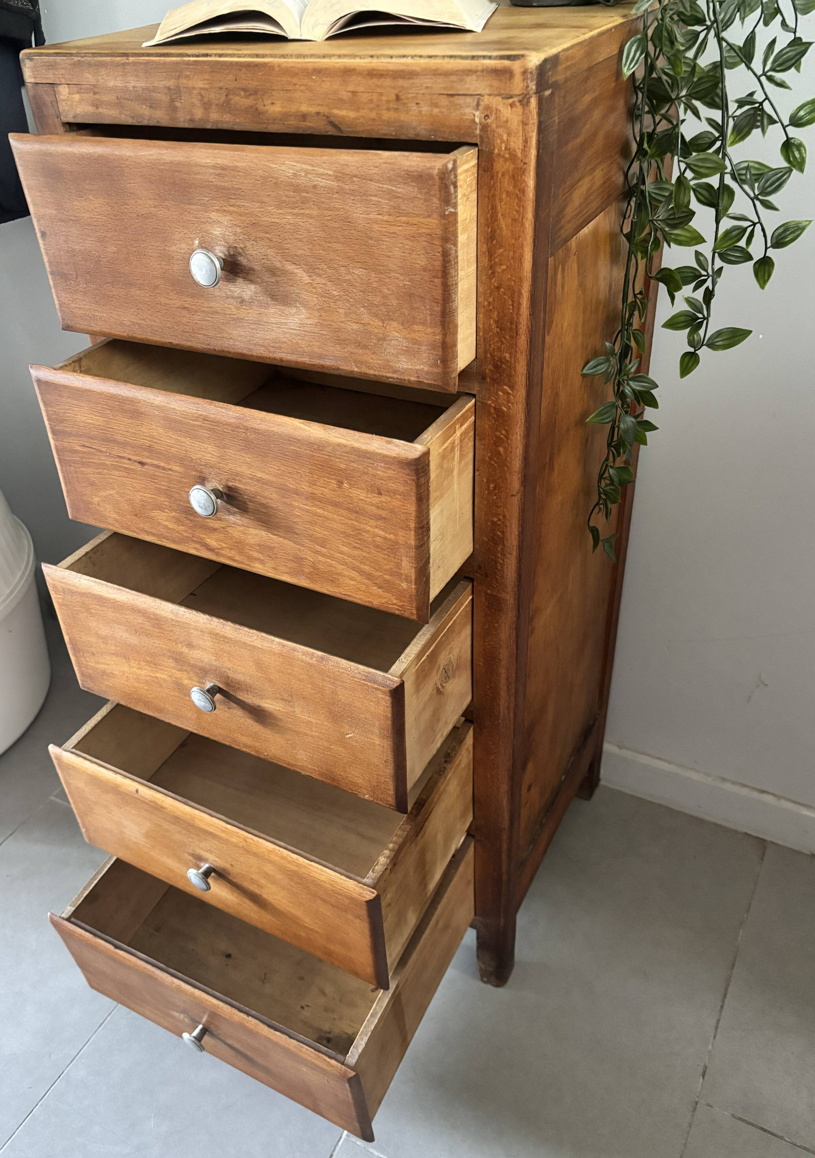 Vintage 1960s oak chest of drawers