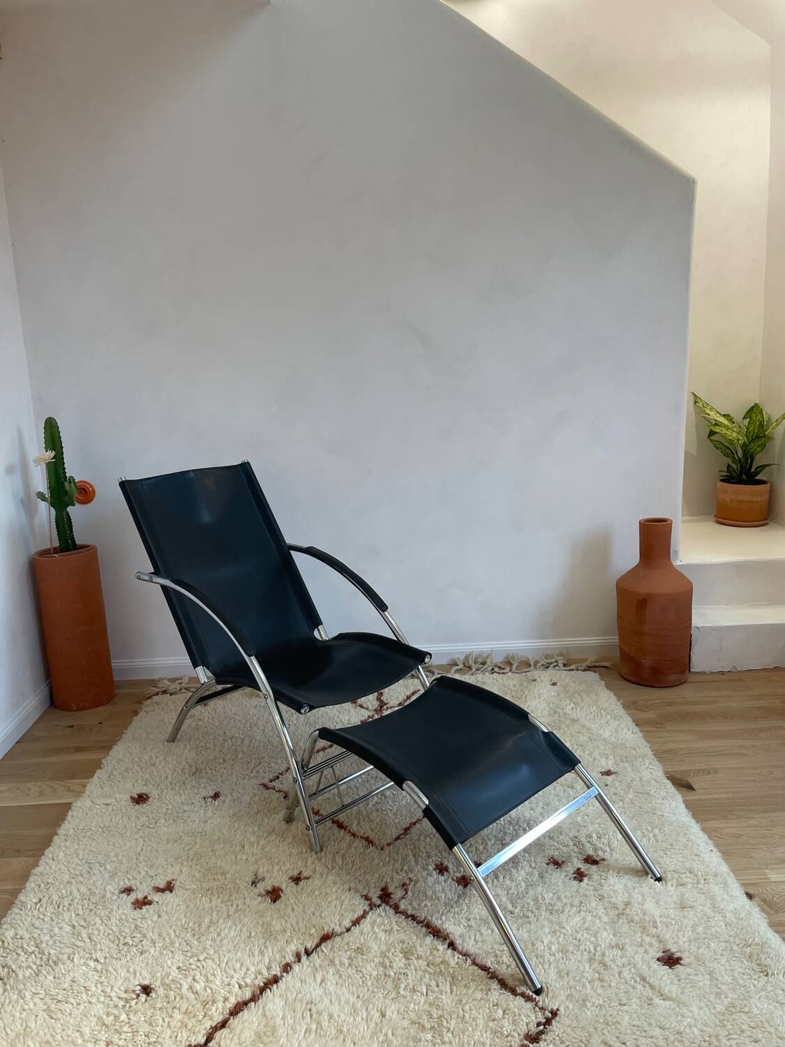 Lounge Chair & Ottoman – Rodney Kinsman for OMK – 1970s