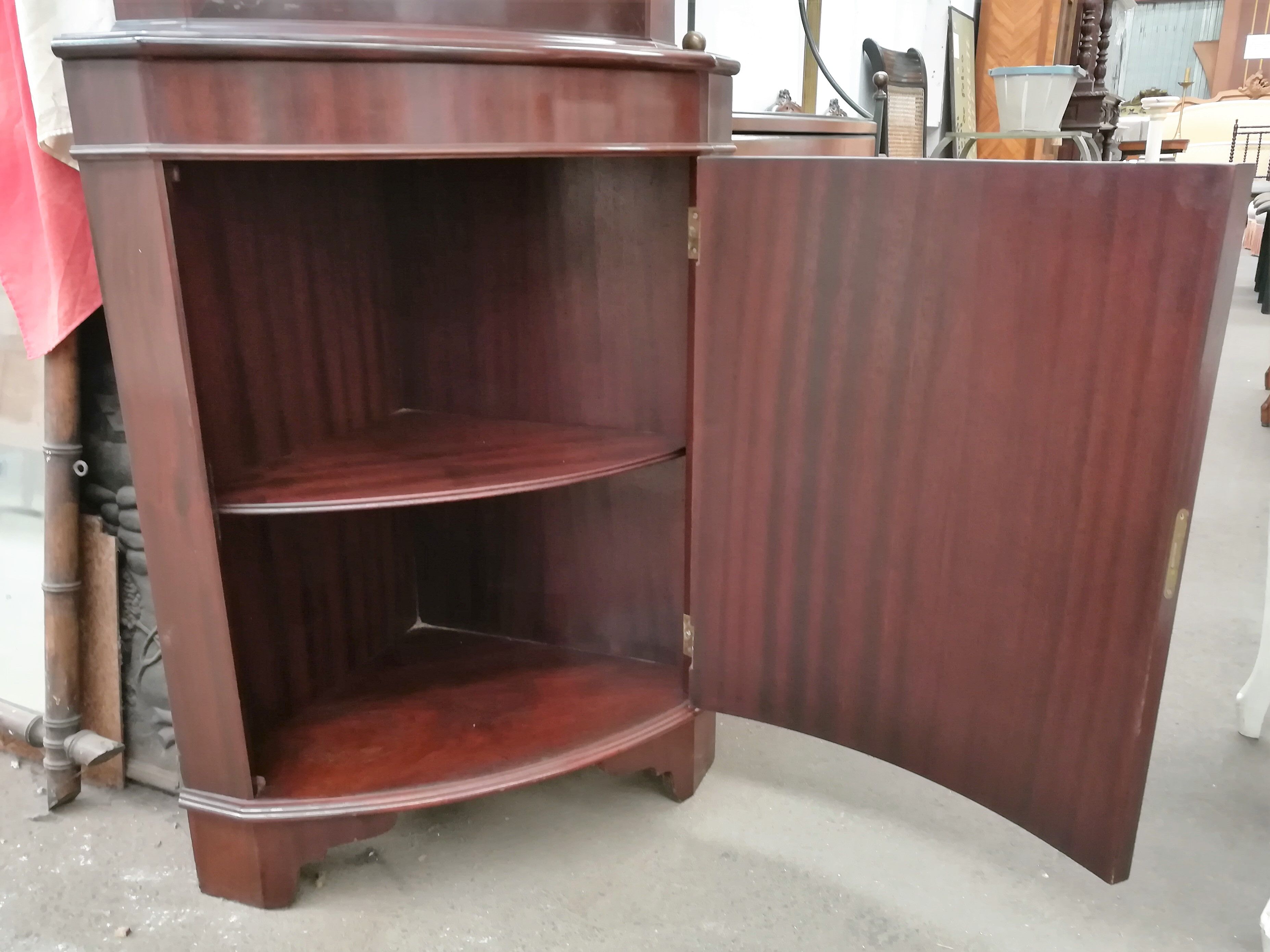 English corner screen in mahogany