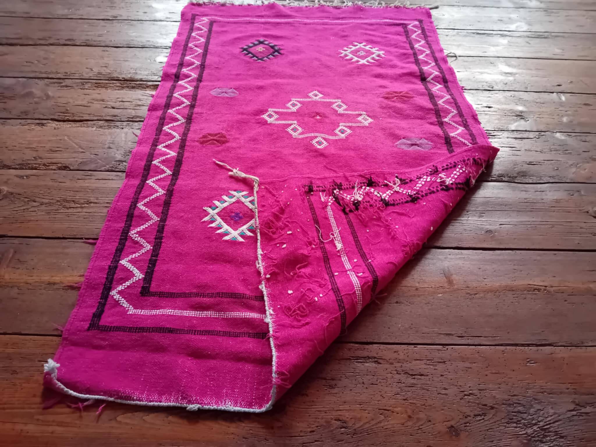Handmade Berber Kilim 143x83cm