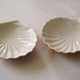 Set of 2 scallop shell bowls in beige and light brown porcelain