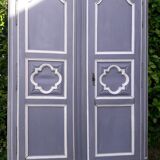 Lyon's 18th-18th-painted walnut façade rechampi