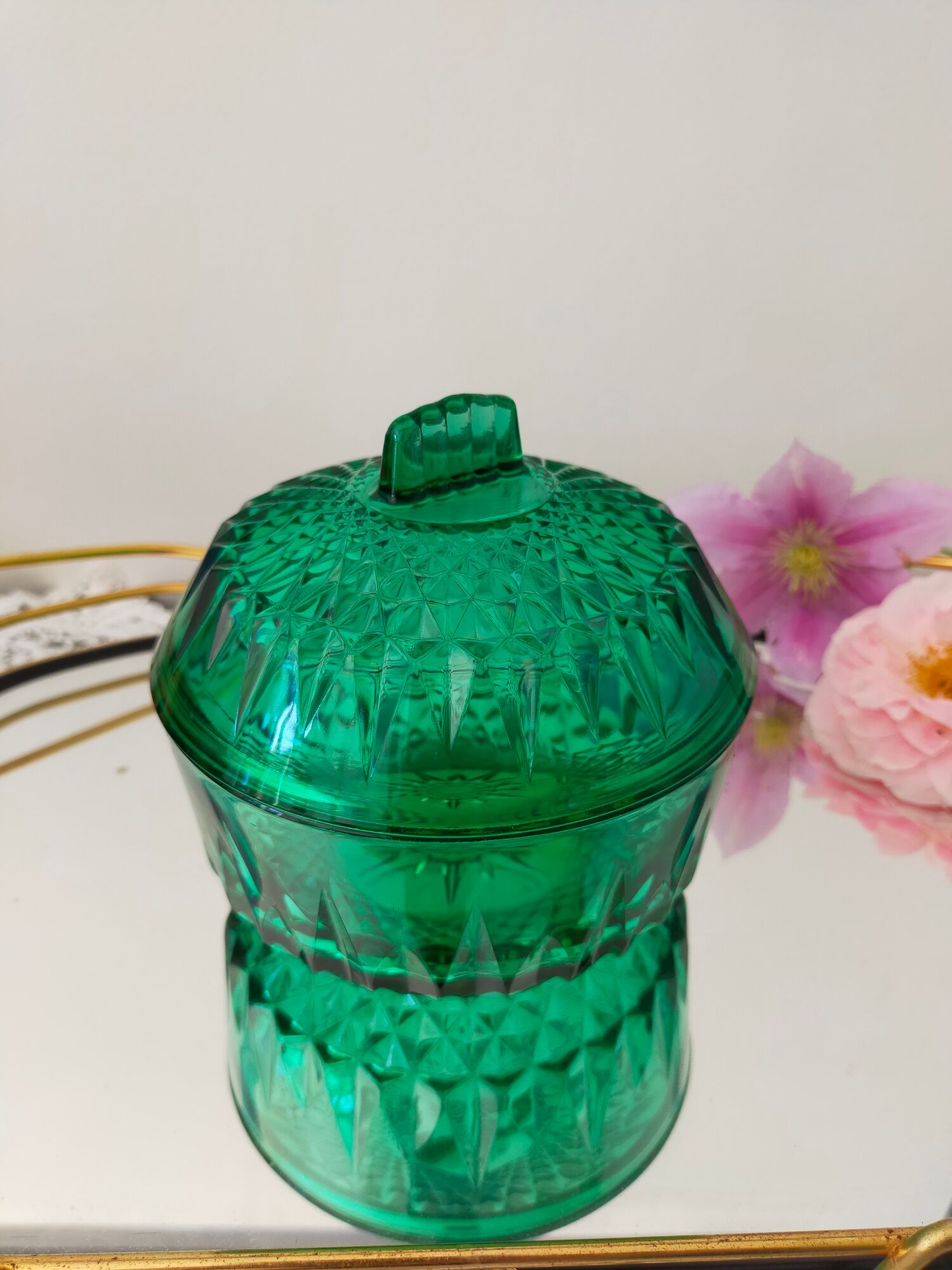 Vintage art deco glass sugar bowl, emerald green color from the 60s