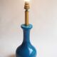 Pied de lampe en céramique bleue