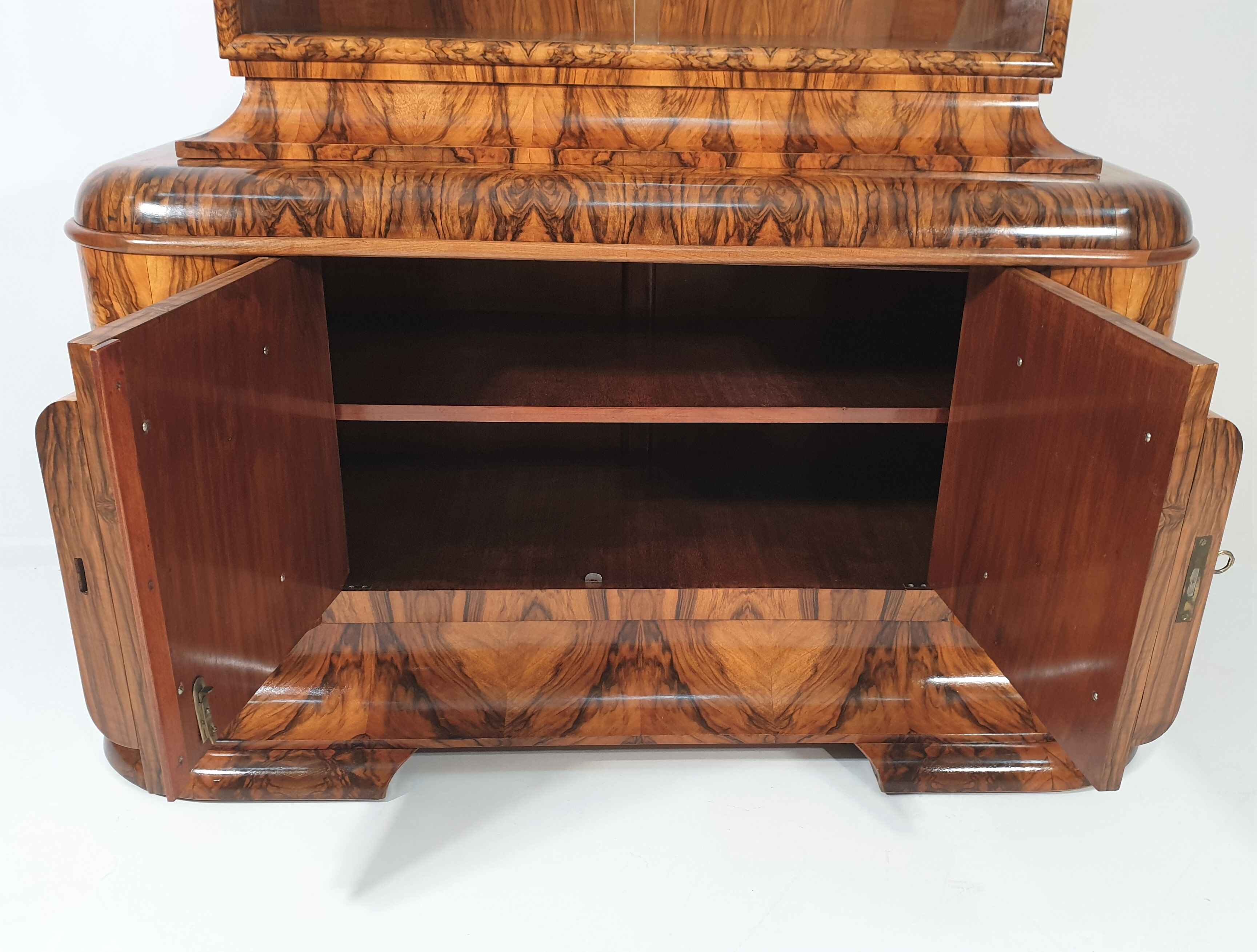 Art Deco chest of drawers1940s