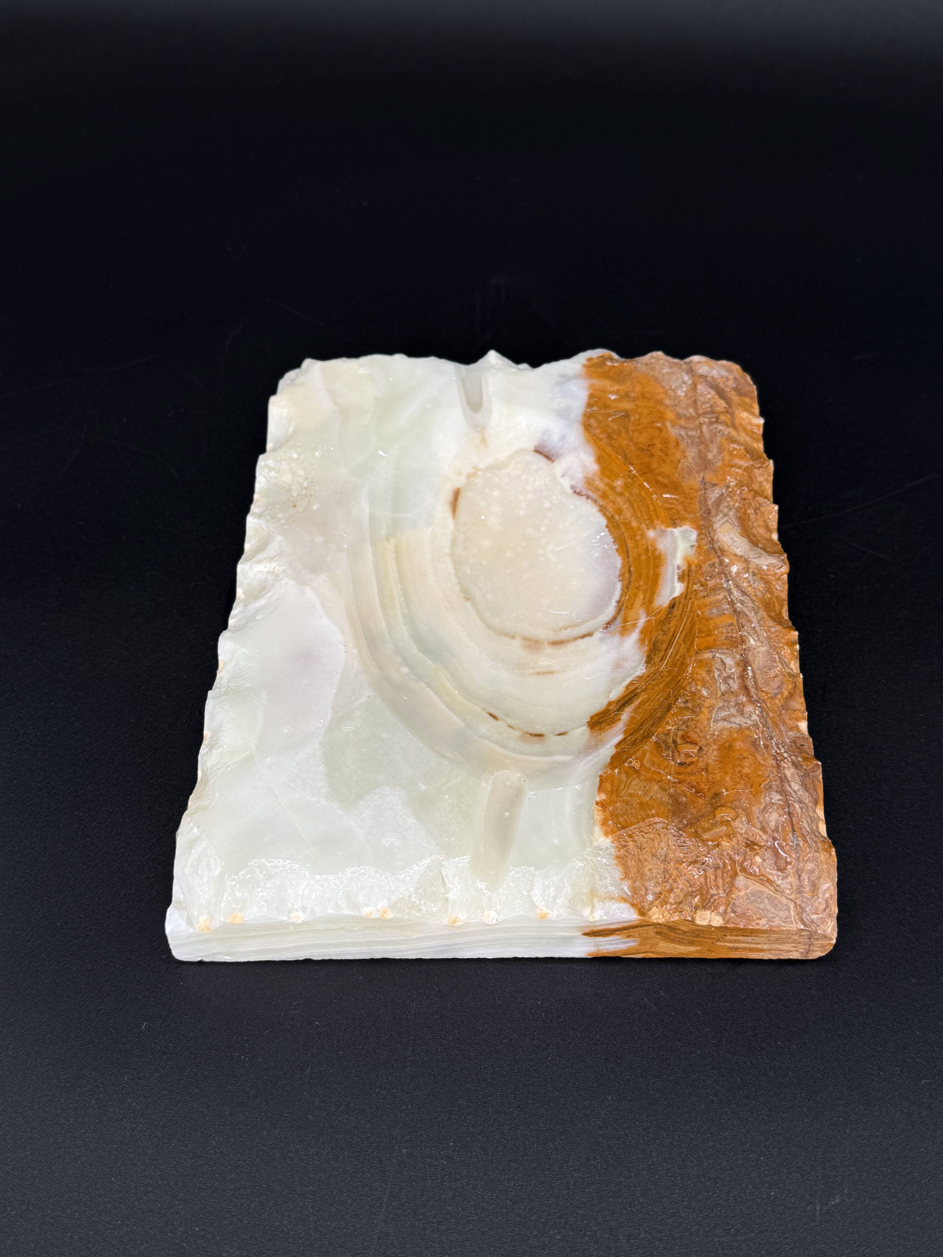 Vintage ashtray in solid onyx - Brutalist object, 60s/70s
