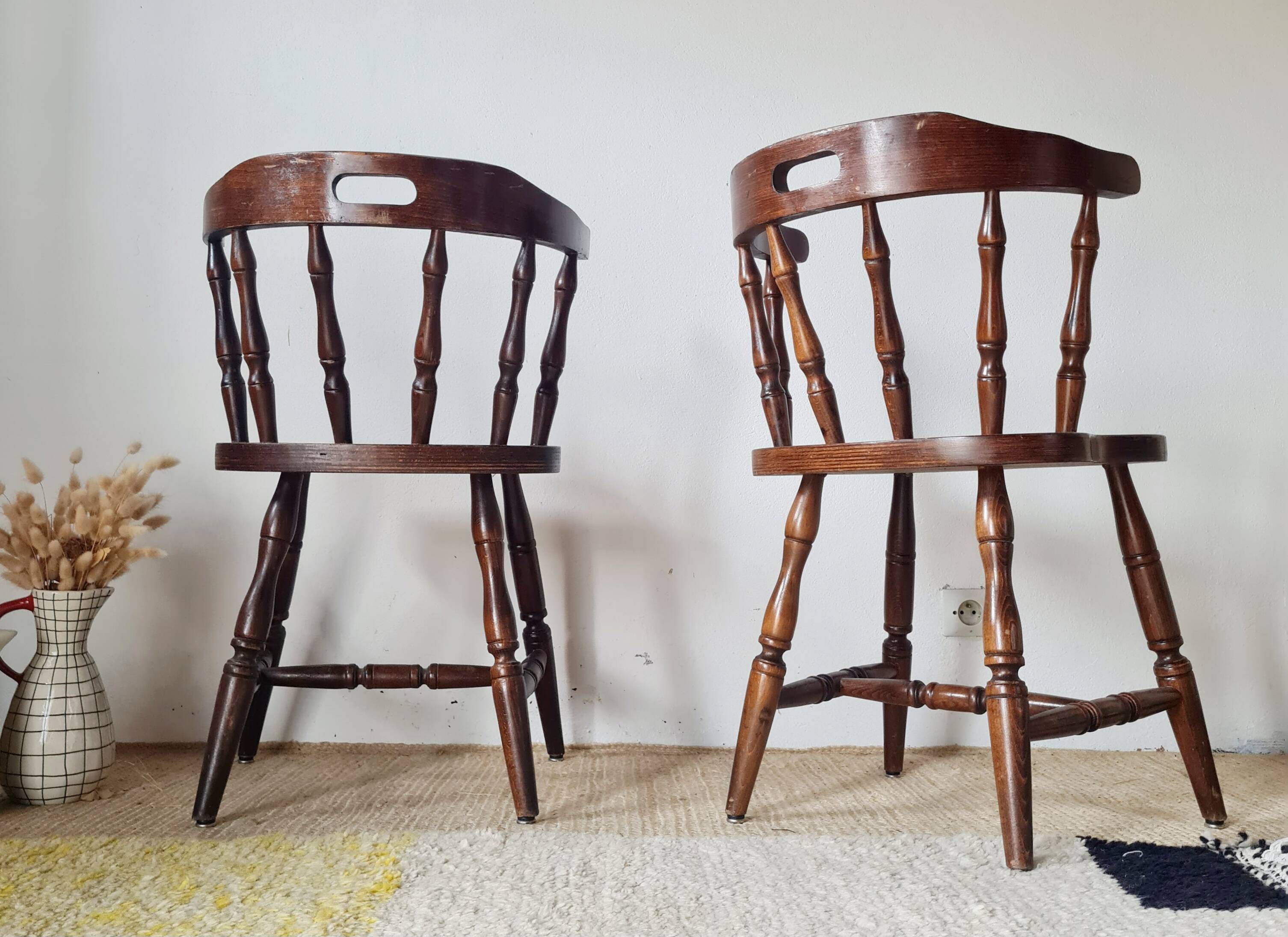 Set of 4 Western Bistro Chairs in Solid Wood – Vintage Pub Style
