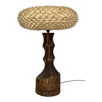 Large brutalist table lamp with rattan shade, Dutch ca 1960s ( 76 cm )