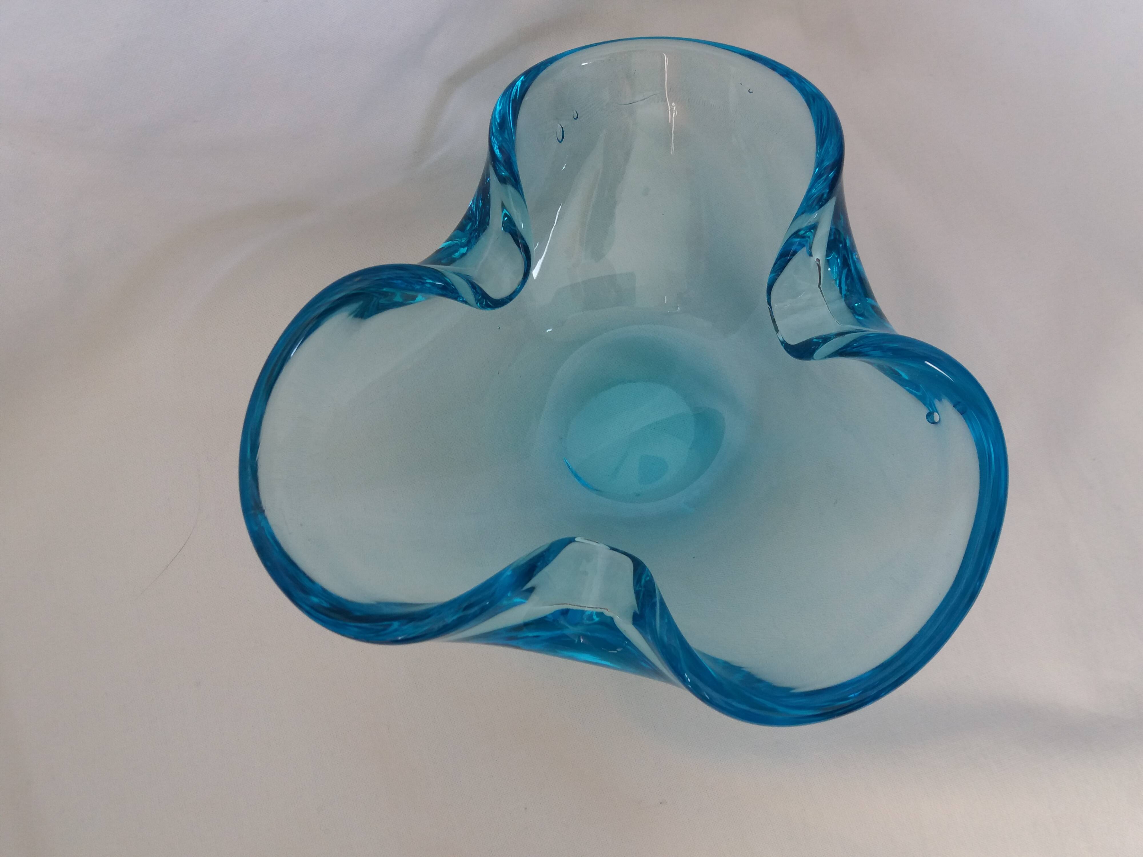 Murano turquoise blue glass trilobed empty pocket ashtray
