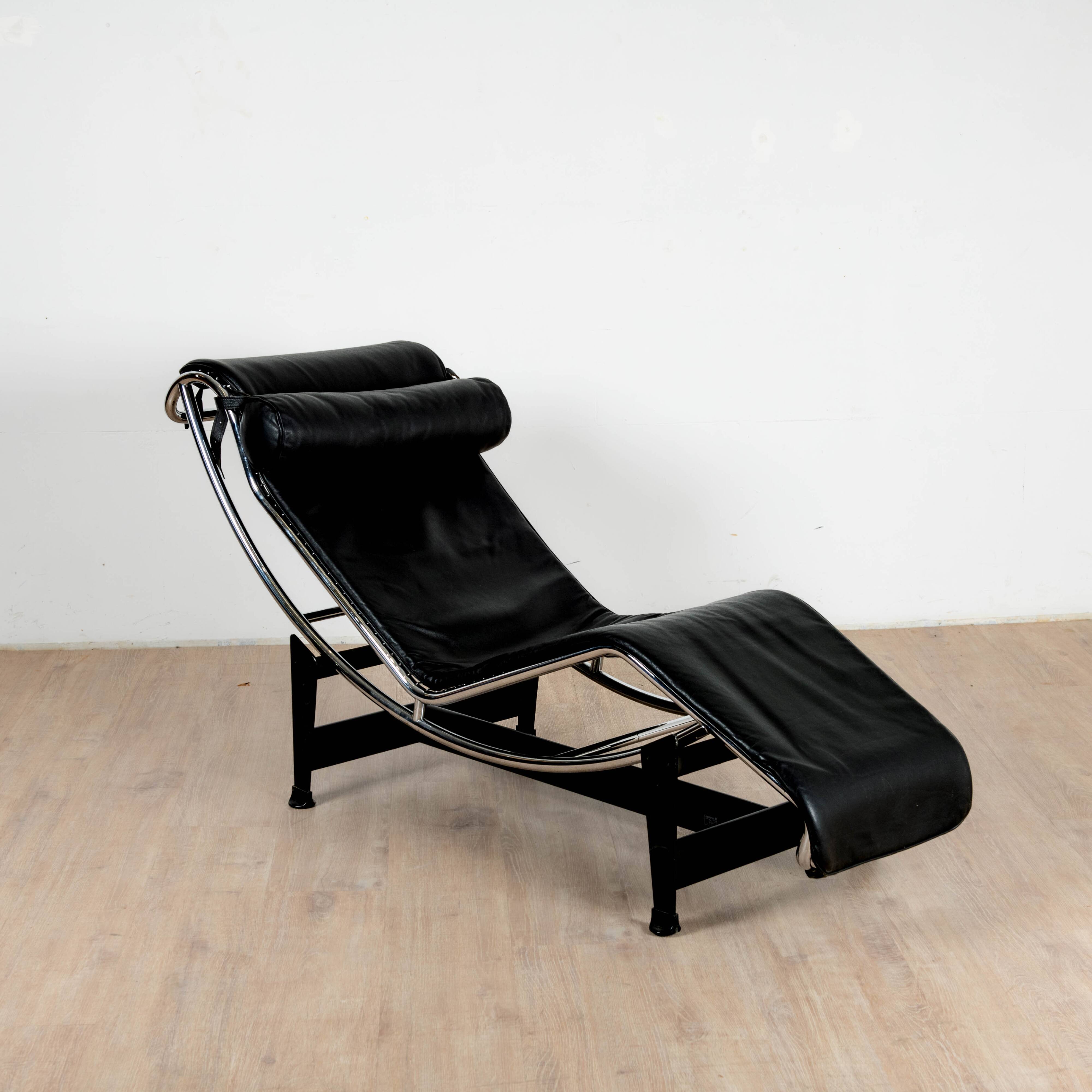 "LC4" lounge chair, Le Corbusier, Pierre Jeanneret, Charlotte Perriand, Cassina publishers