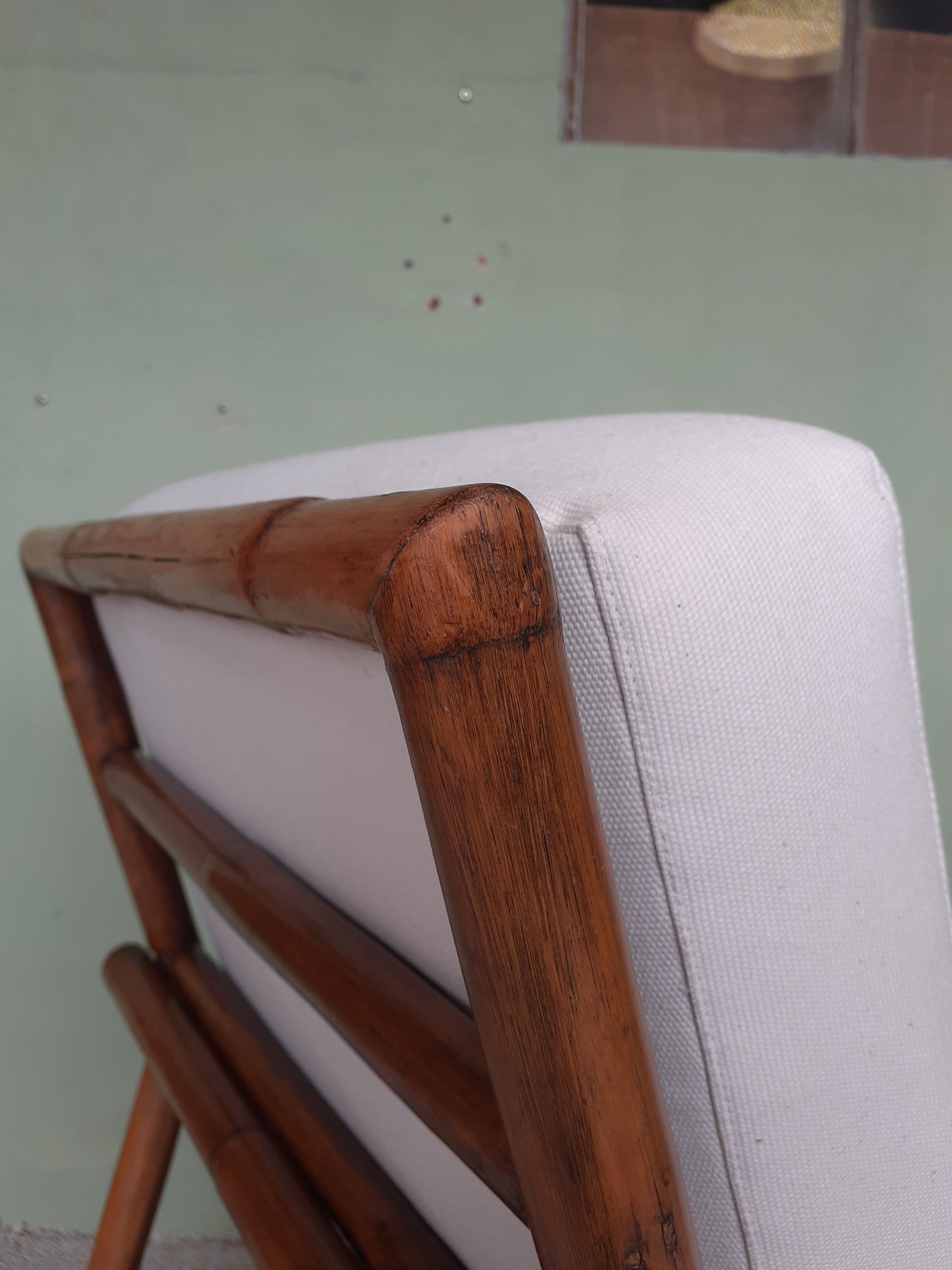 Bamboo heater and ottoman sound