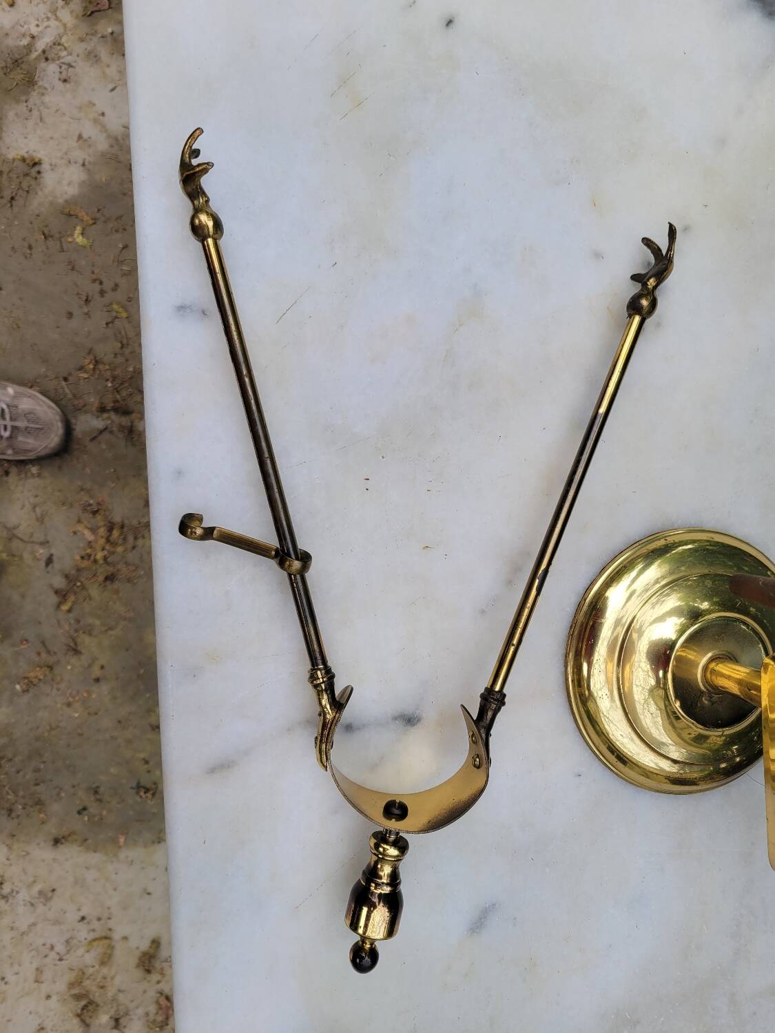 Fireplace tool set in gilded bronze