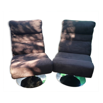 Pair of black armchairs on swivel legs 1970s-80s