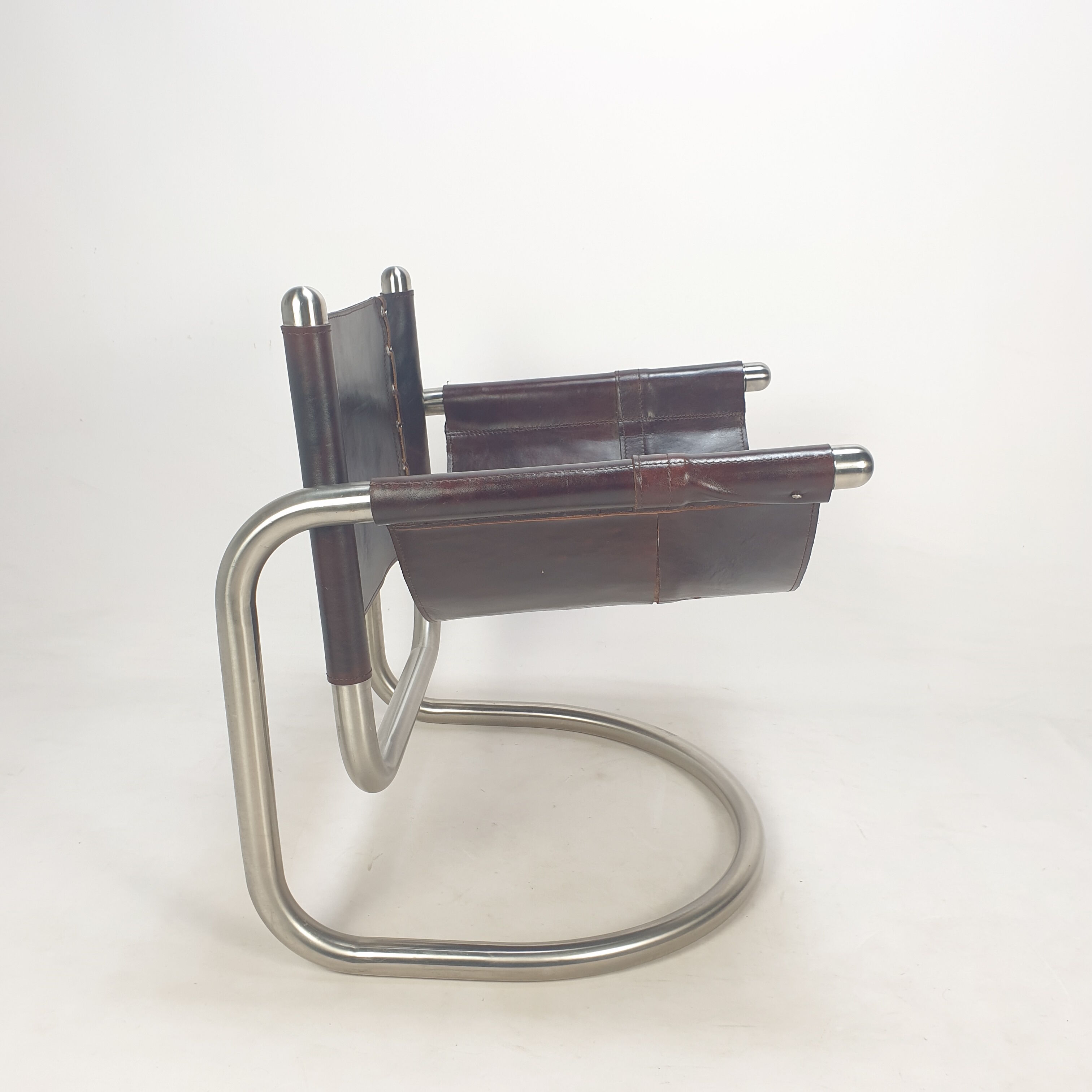 Set of 2 italian mid century lounge chairs, 1980's