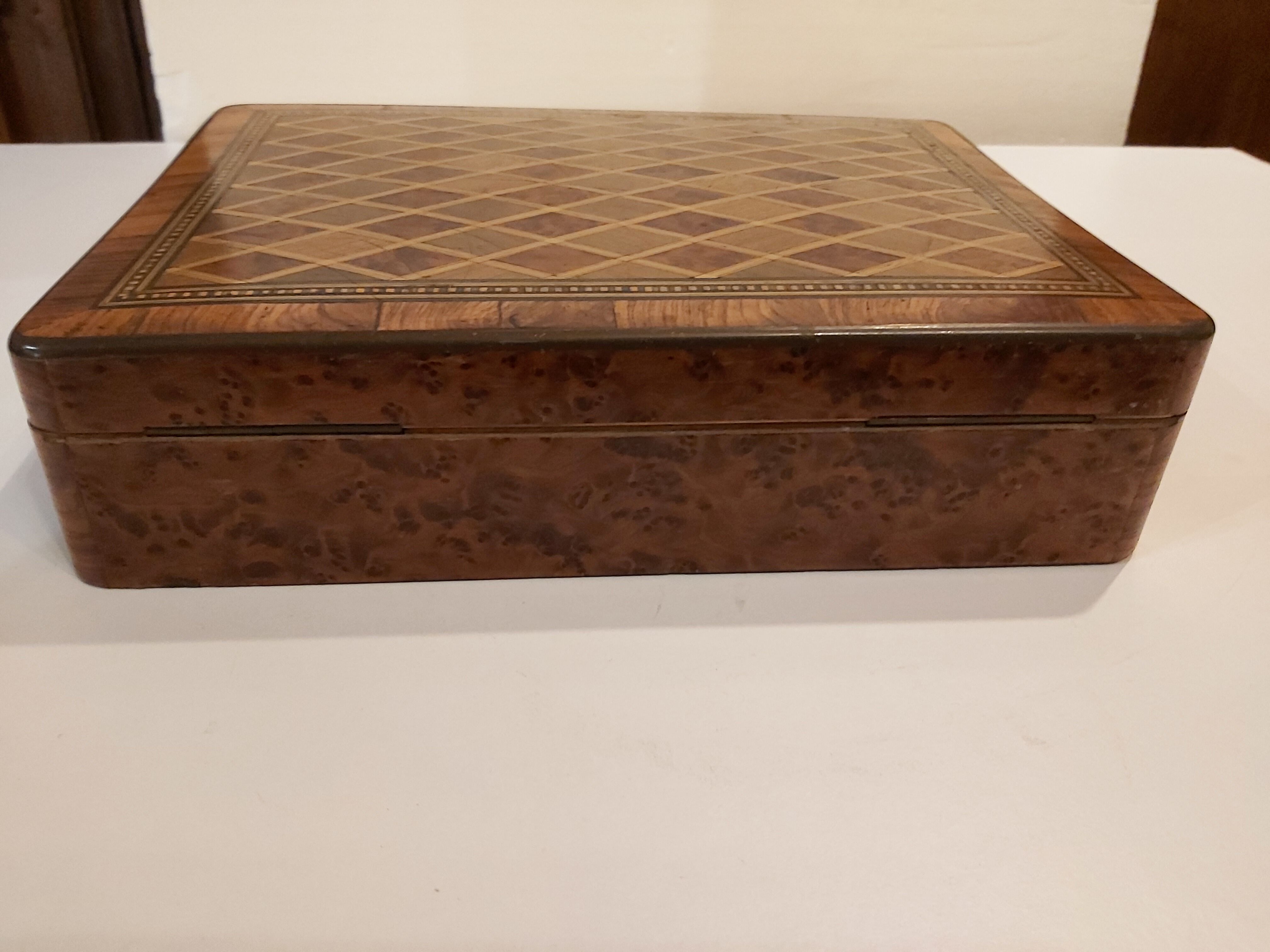Coffret en marqueterie XIX ème