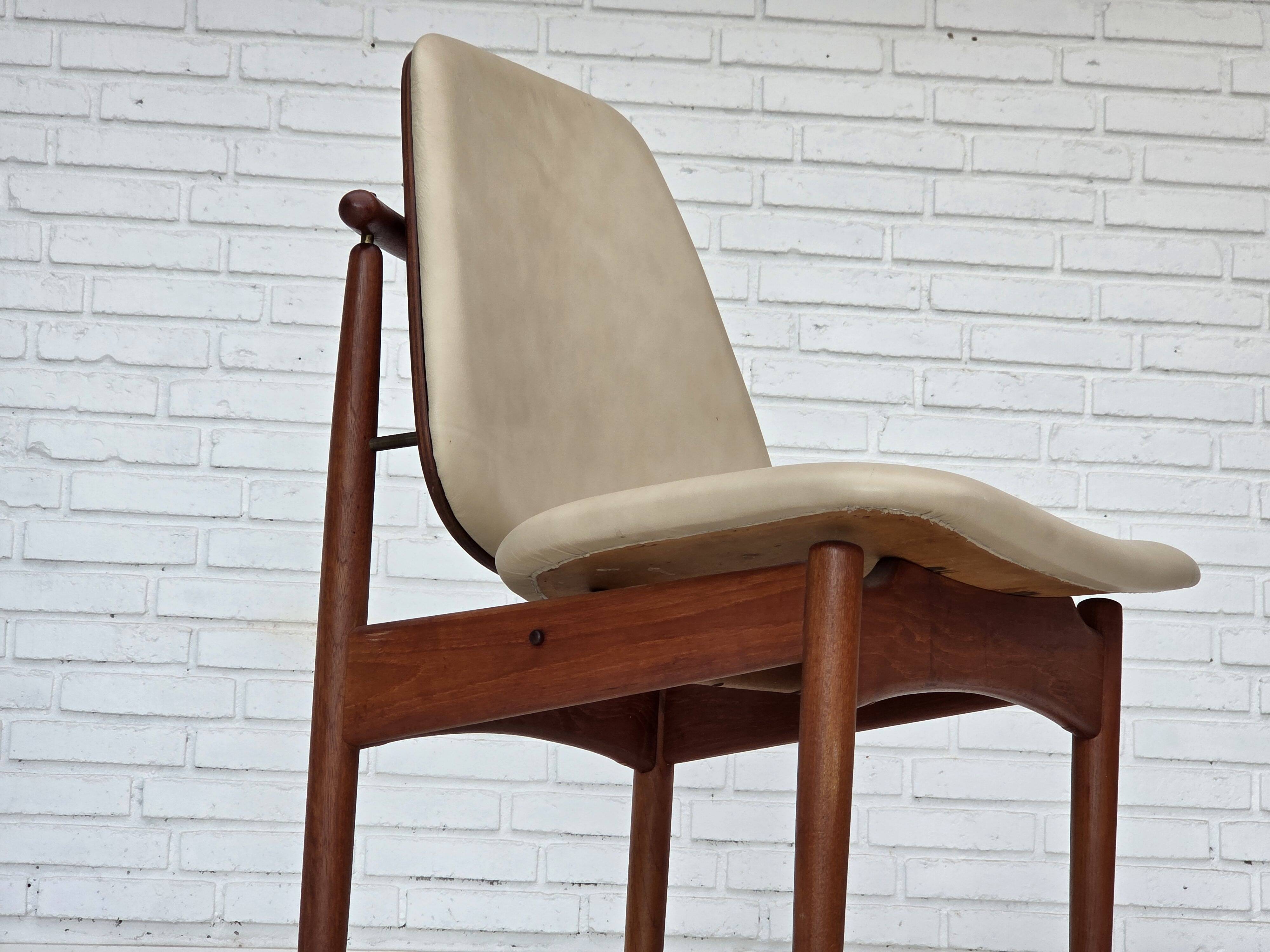 1960s, Danish design by Arne Vodder, set of 3 chairs, teak wood, furniture