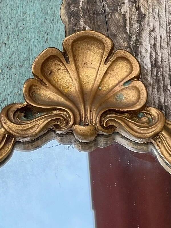Louis XV rococo style mirror in gilded wood - timeless elegance