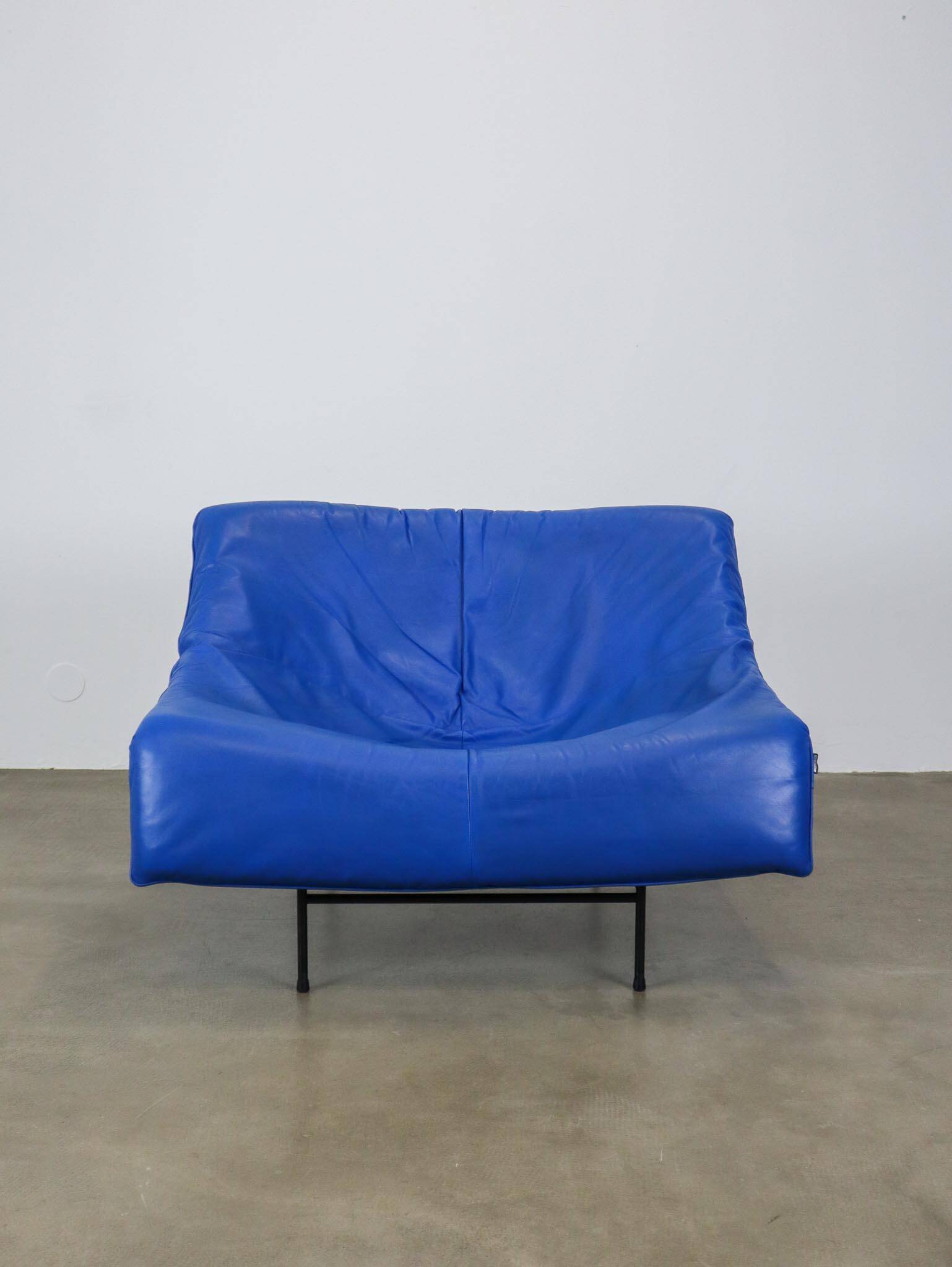 Vintage blue leather Butterfly armchair by Gerard van den Berg for Montis