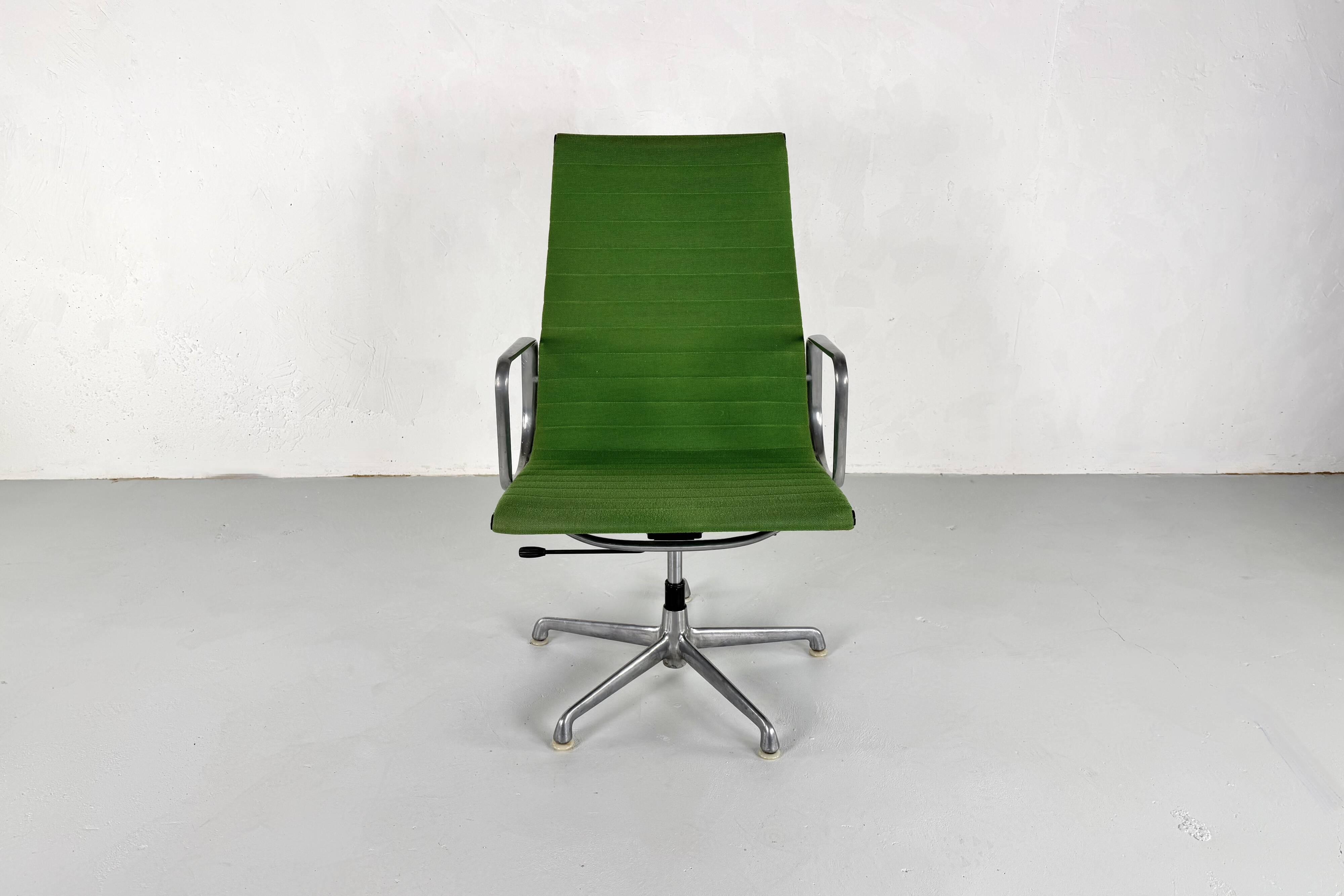 Office chair by Charles and Ray Eames for ICF - 1960s