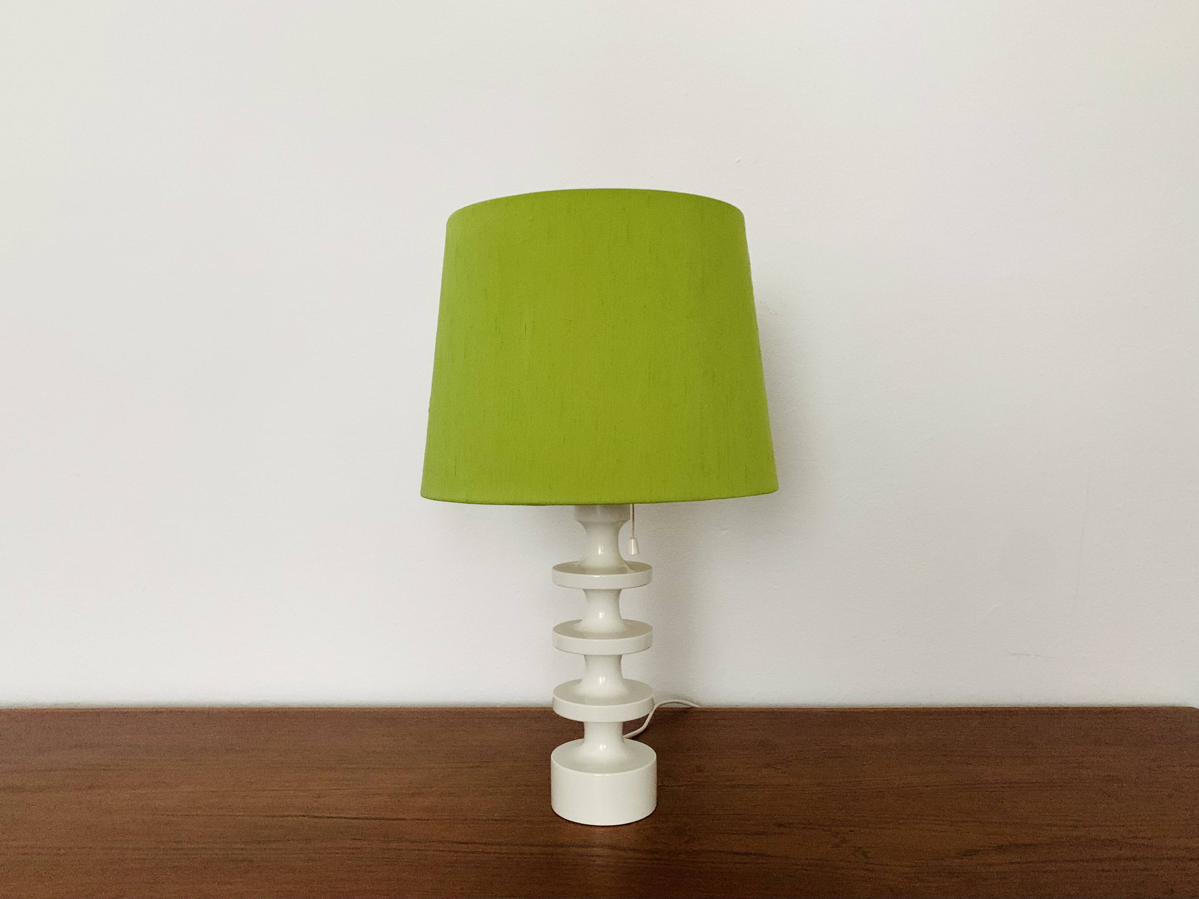 Lampe de table en bois par Uno et Östen Kristiansson