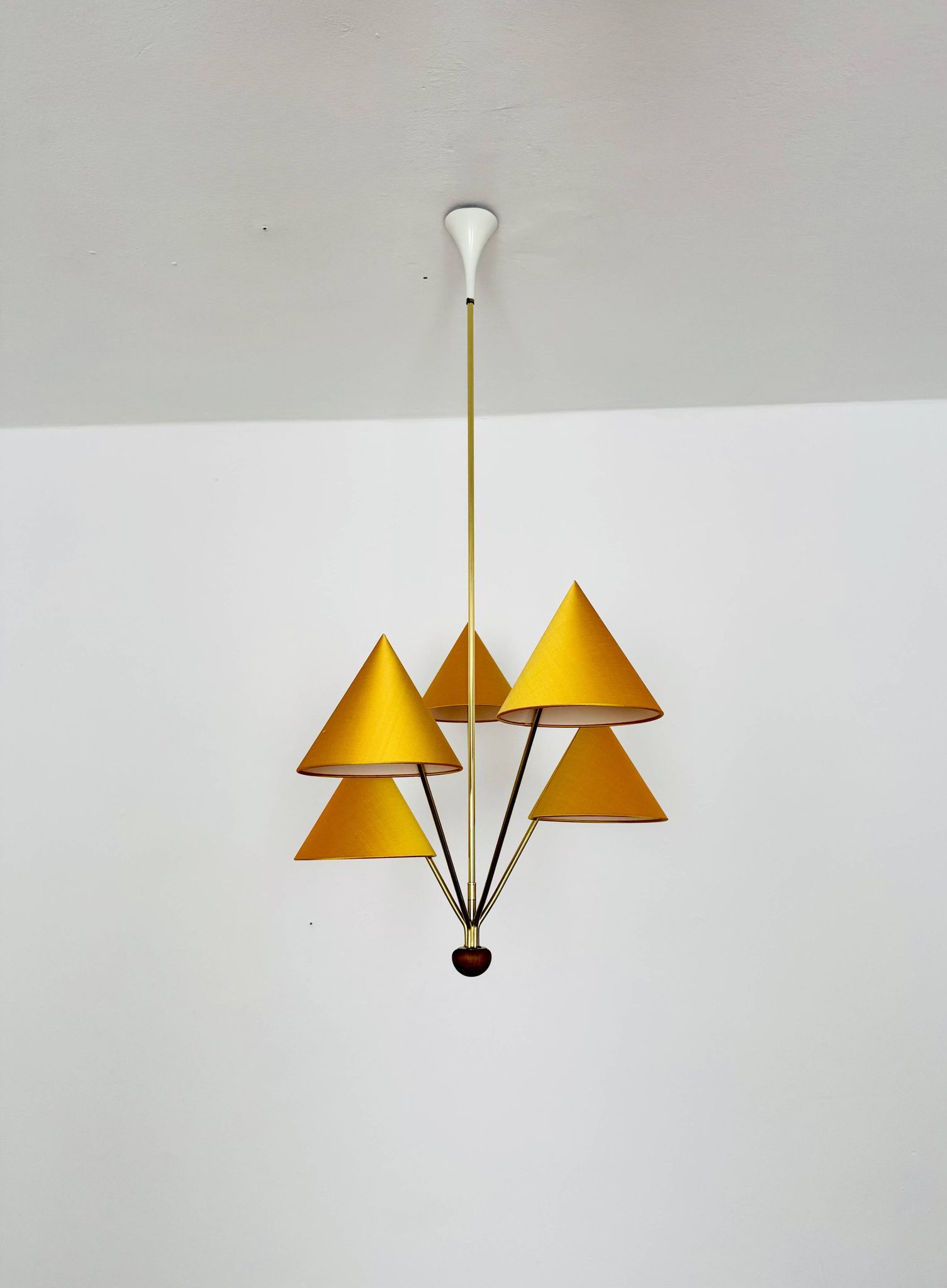 Lustre en laiton par Rupert Nikoll
