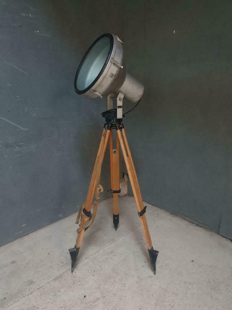 Industrial lamp on a tripod