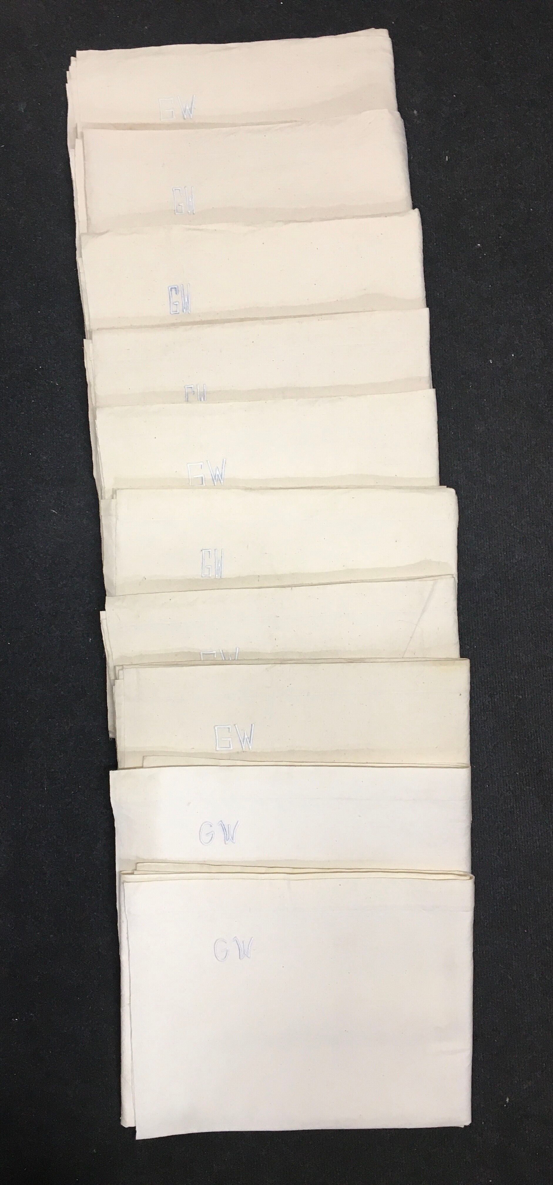 Set of 10 old sheets embroidered in linen or cotton