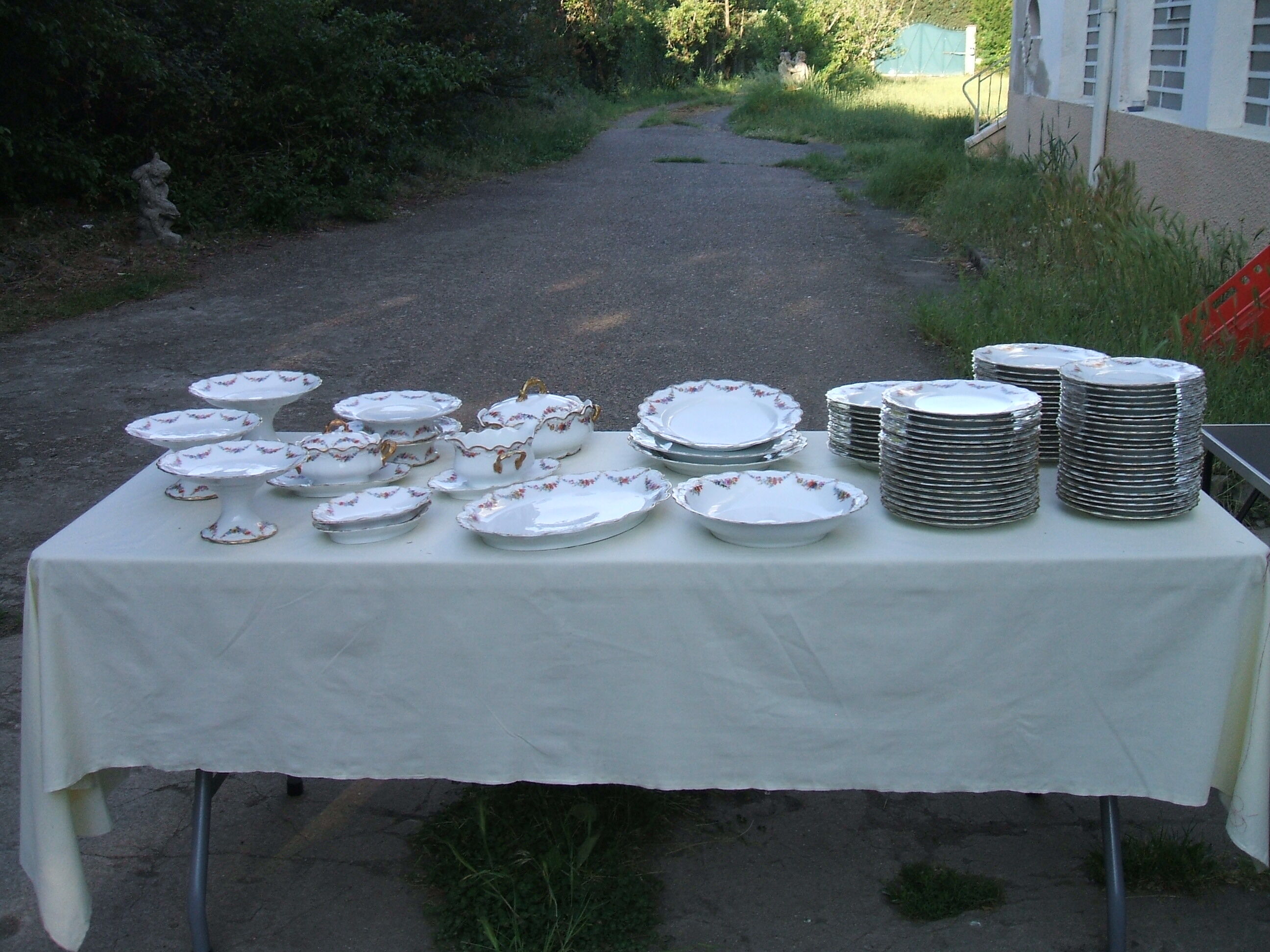 Porcelain service limoges