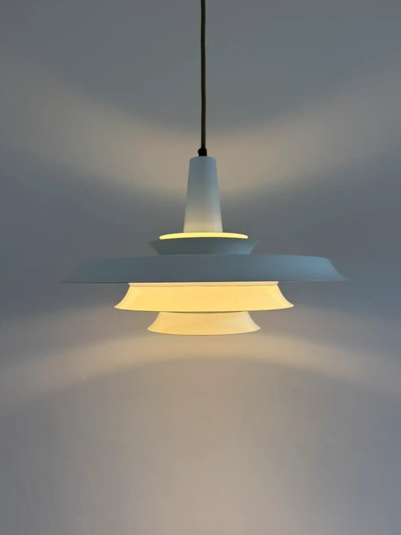 Vintage Danish design lamp - Trava Carl Thore style - Danish pendant