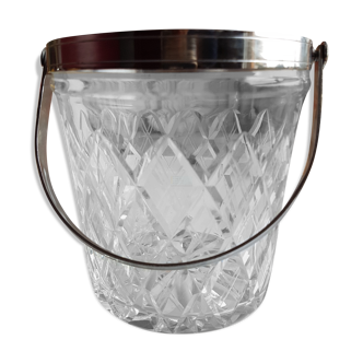 Ice bucket