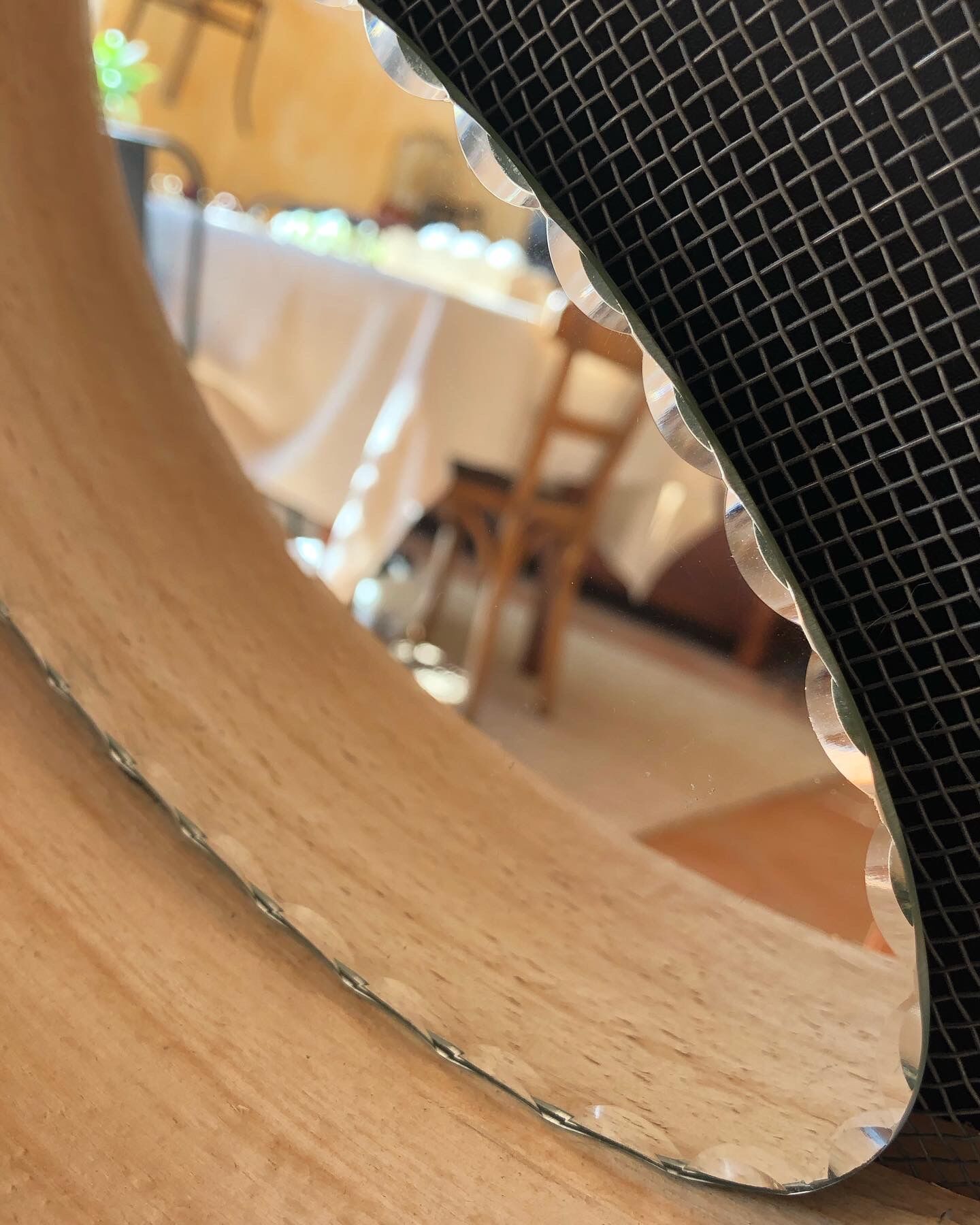 Bevelled oval mirror 25x10cm