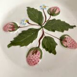 Coupe sur pied en barbotine fraises