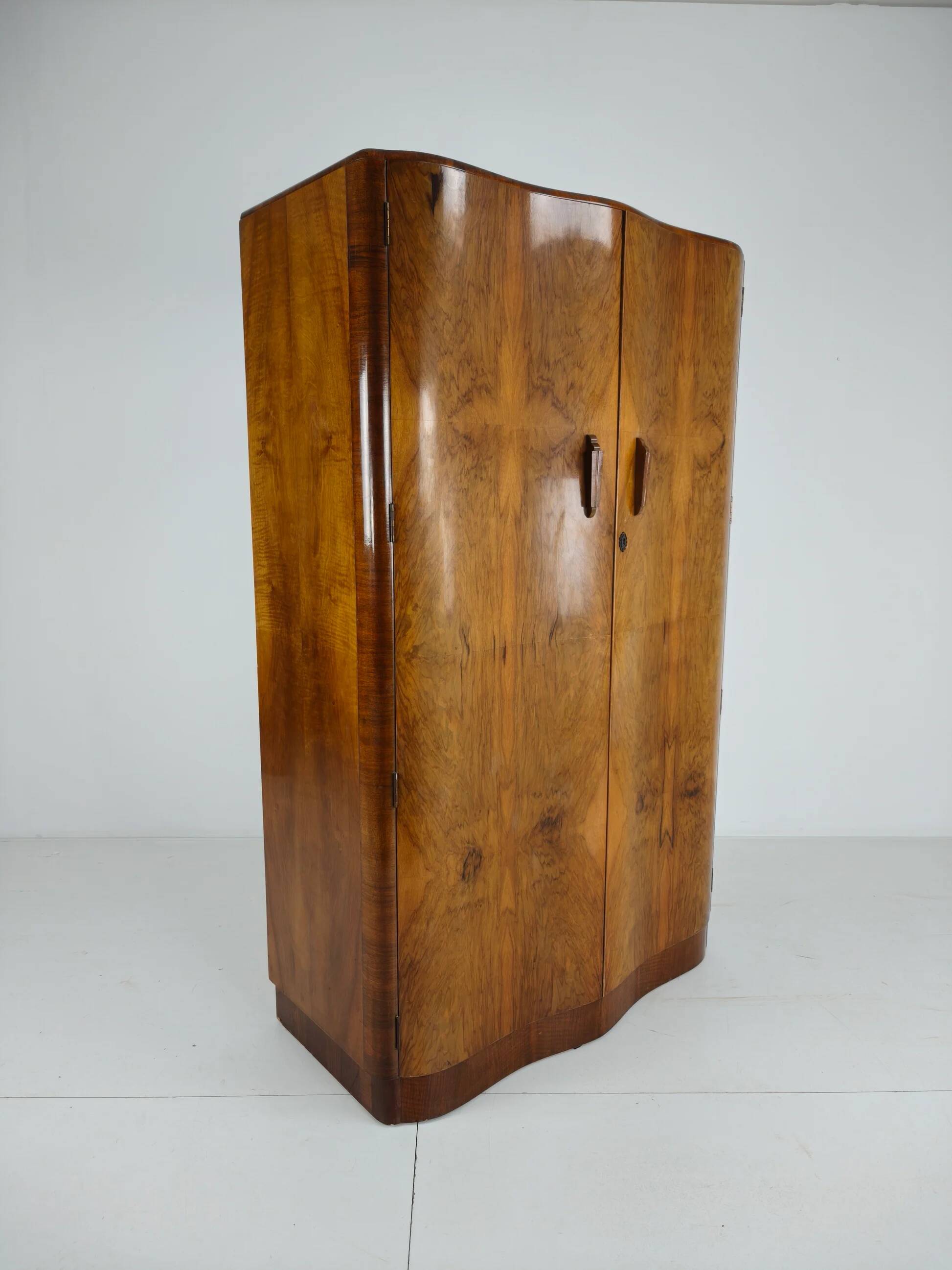 Superb English Art Deco wardrobe in burr walnut – 1930s