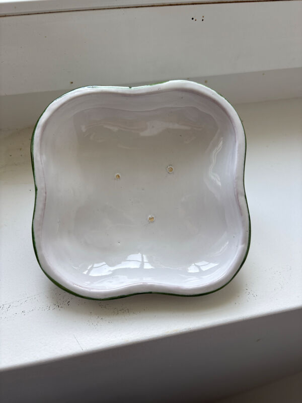 Pot avec couvercle