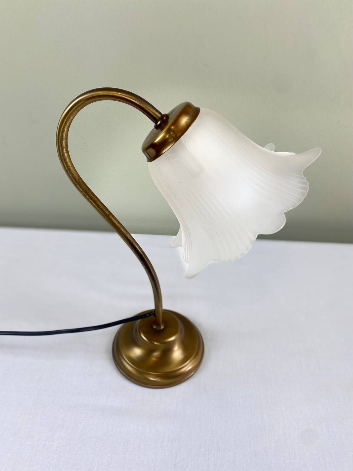 Lampe tulipe en laiton