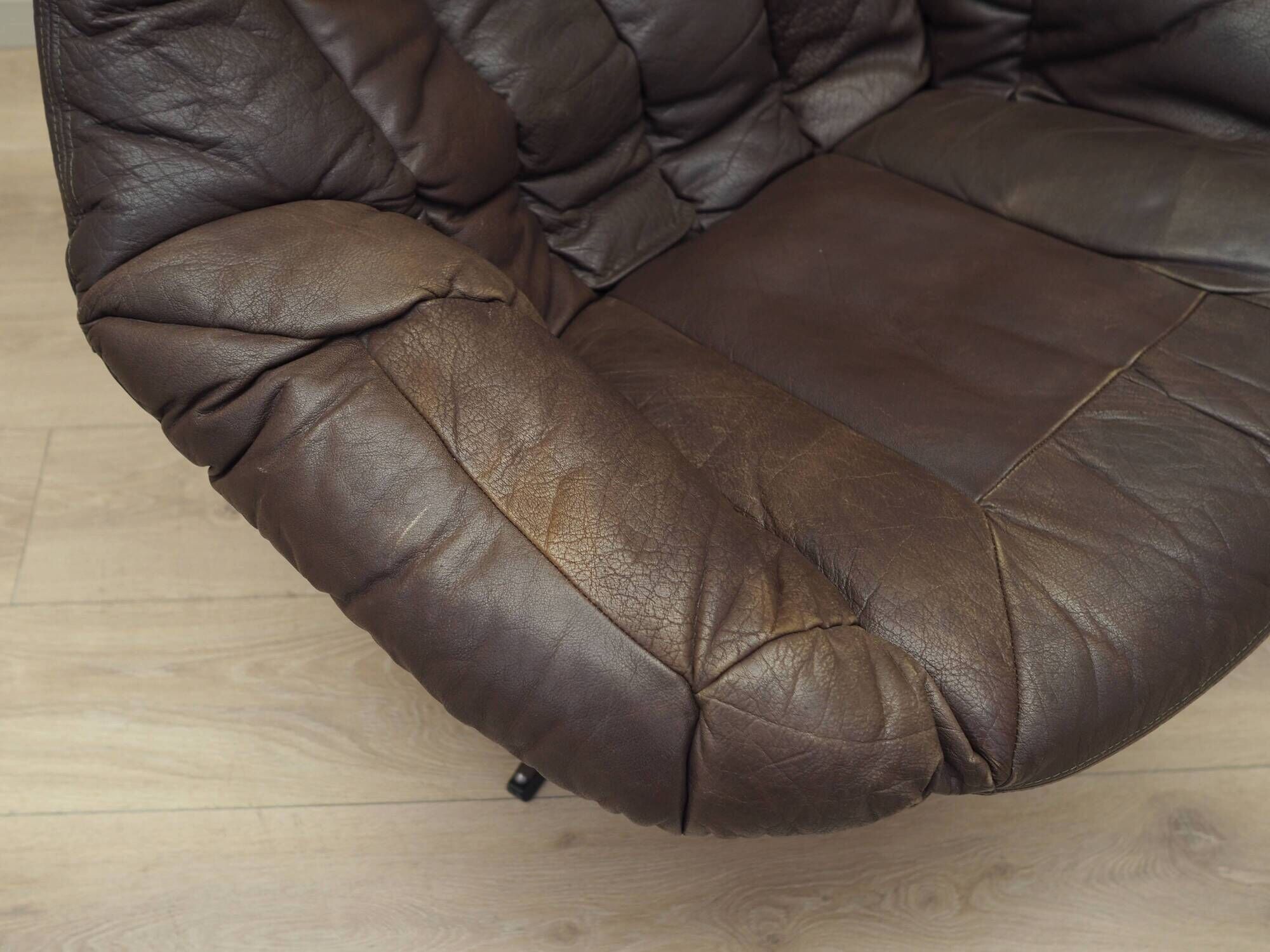 Leather swivel armchair, Danish design, 1960s, designer: H.W. Klein, manufacture: Bramin