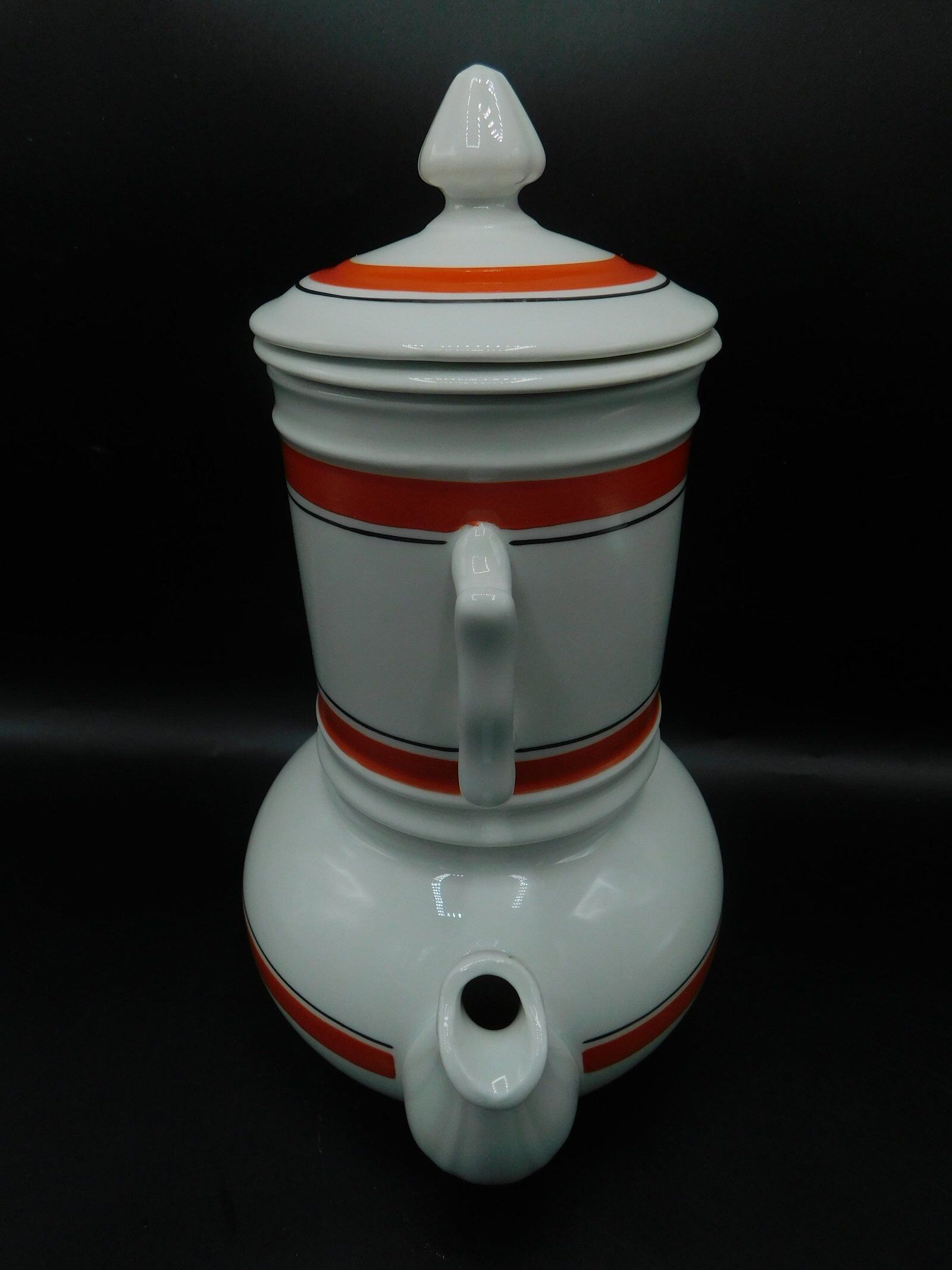 White and orange Pillivuyt tisanière