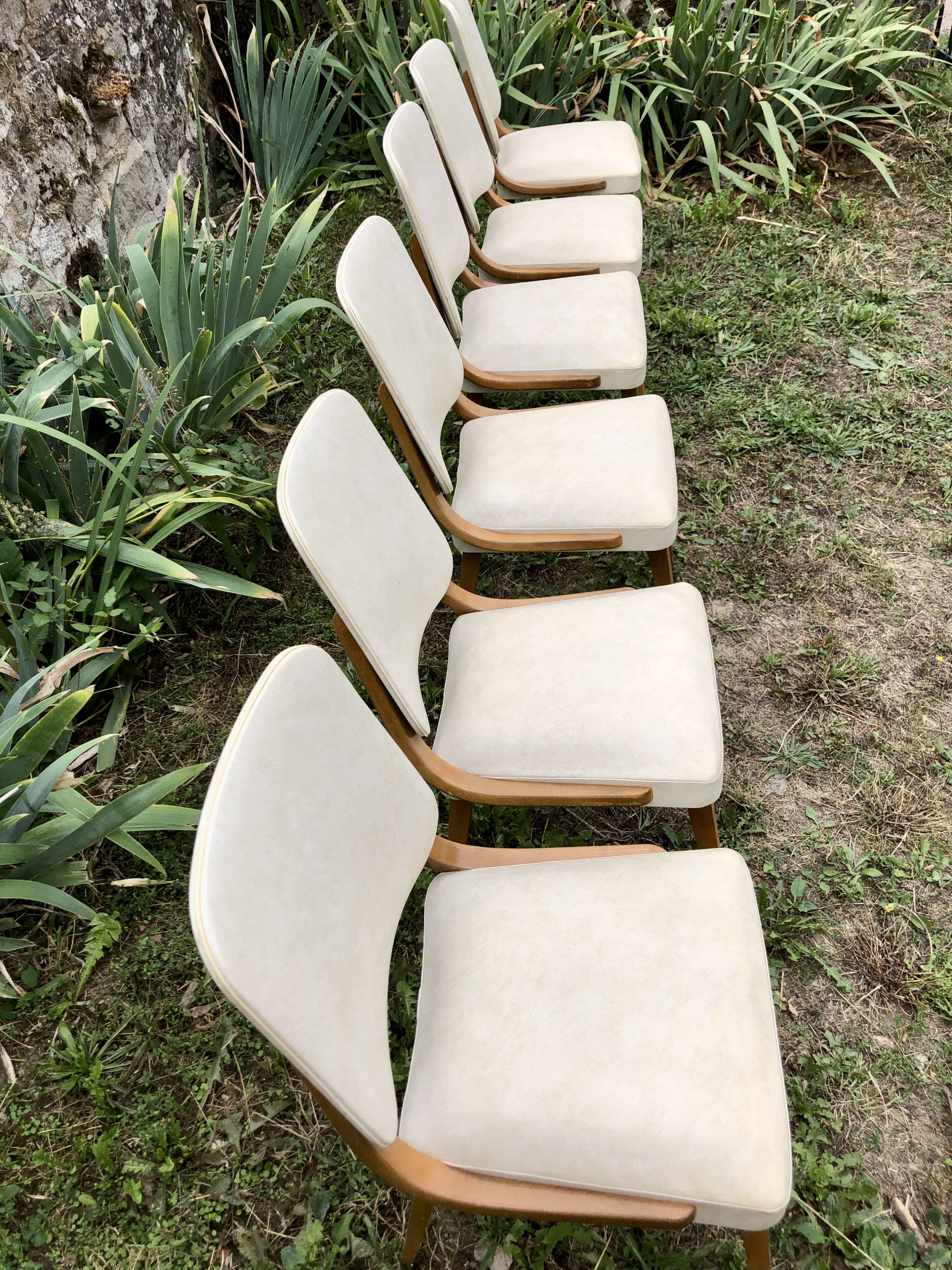 Set of 6 white chairs 1960
