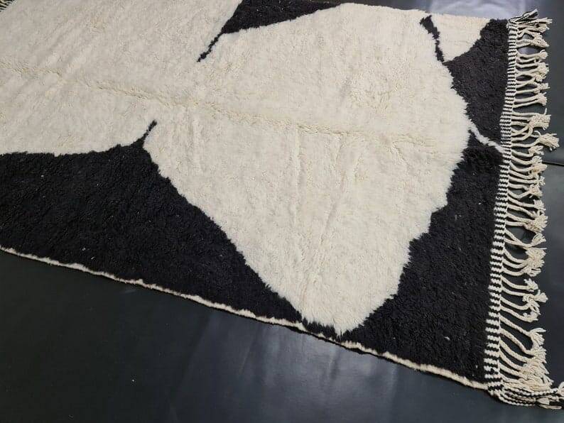 Handmade pure wool rug, size 150 x 250 cm