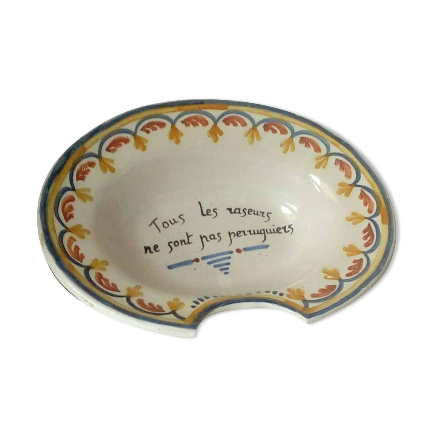 BEARD DISH BARBER IN FAIENCE NEVERS OR LA ROCHELLE 20 EME