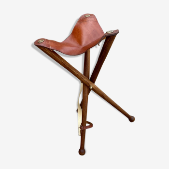 Folding leather tripod stool