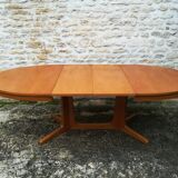 Scandinavian table
