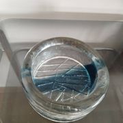 Vide-poche / cendrier en verre bullé bleu – provenance Suède