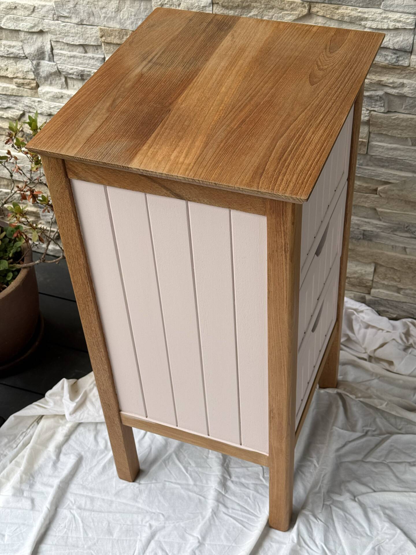 Chest of drawers with 3 drawers