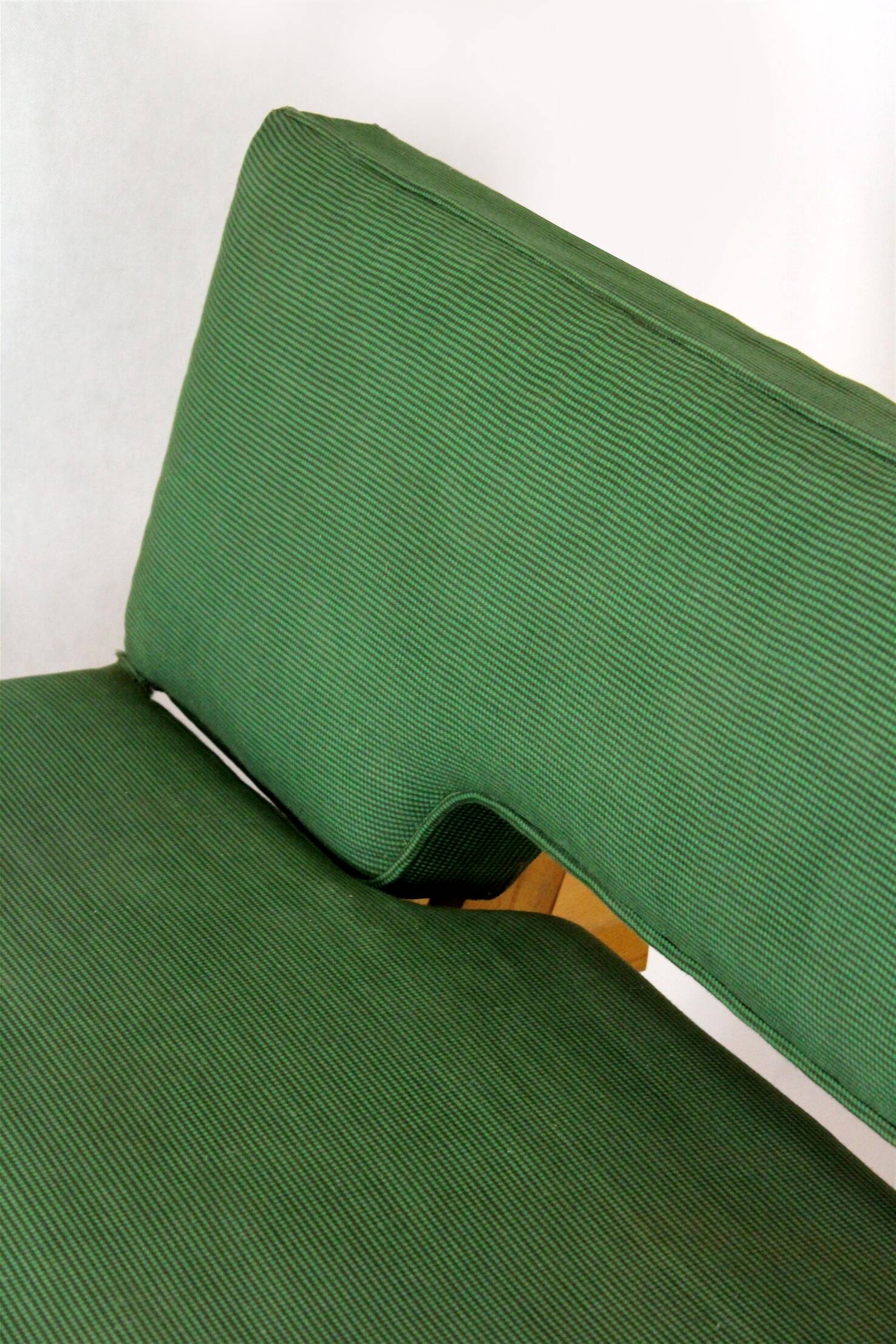 Sofa by Miroslav Navratil for Drevopodnik Brno, 1960s