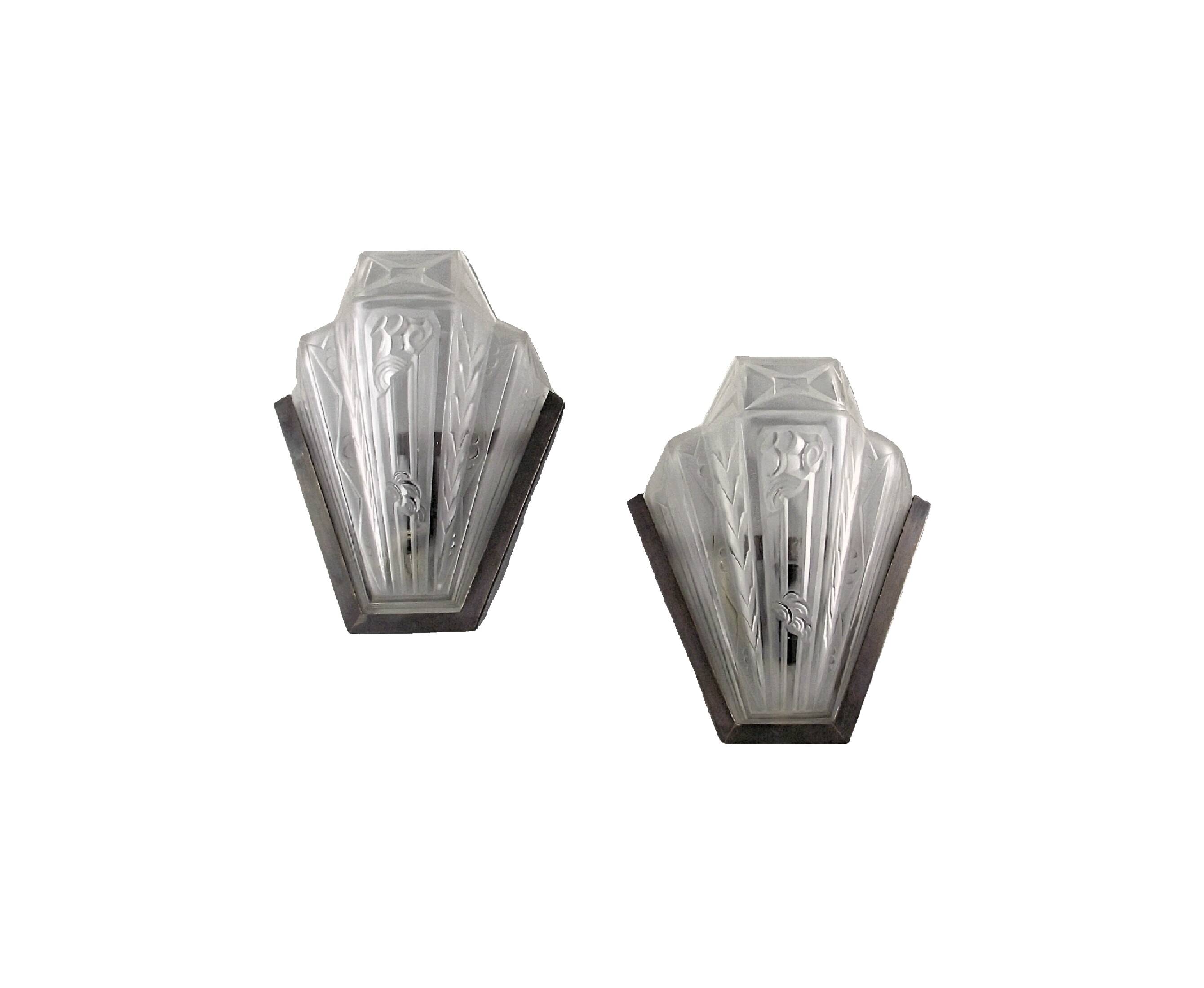 P. gilles signés paire d'appliques art deco