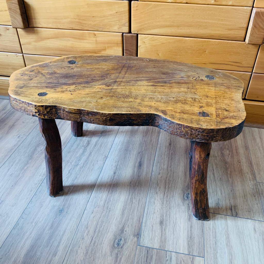 Table basse brutaliste