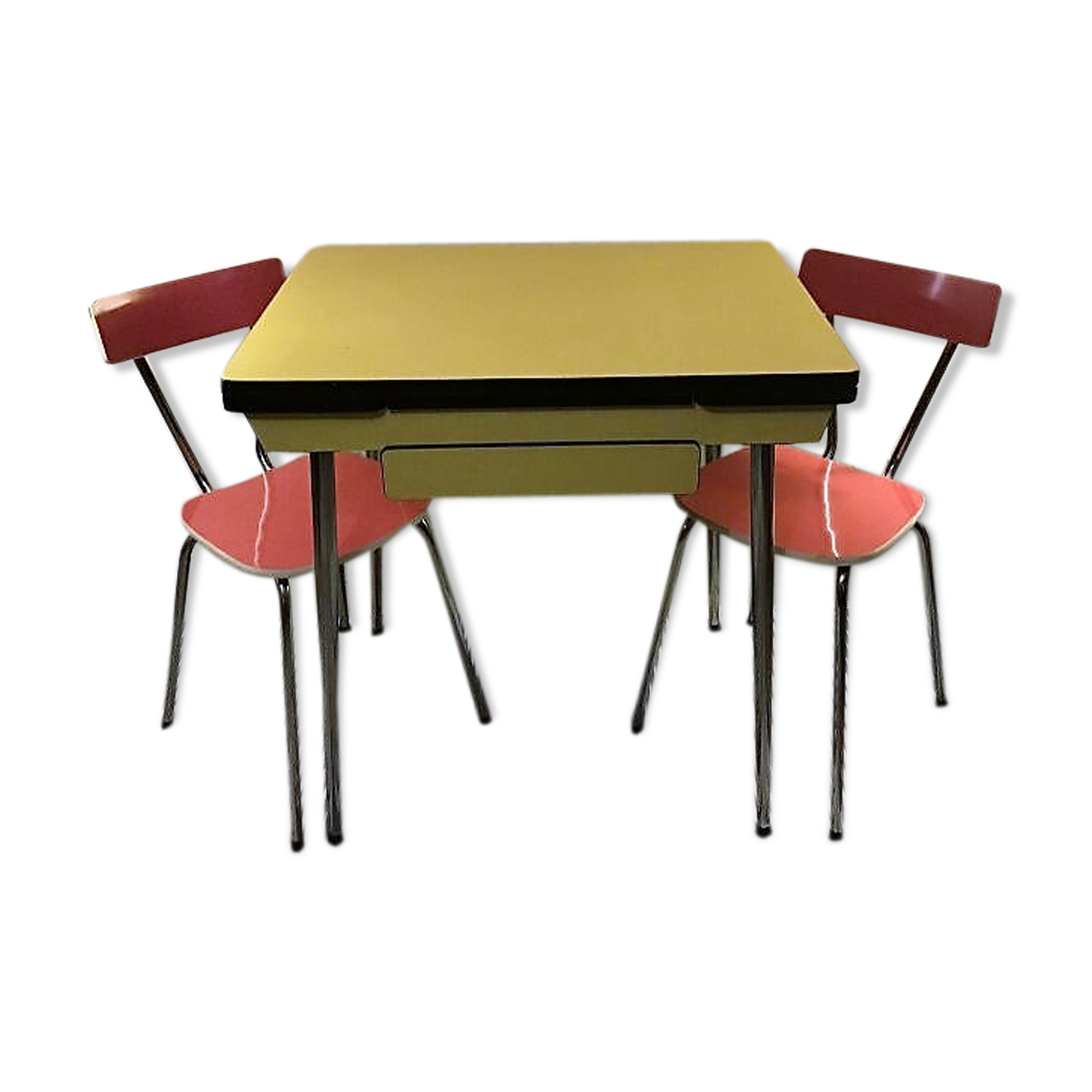 Table formica yellow and 2 red chairs