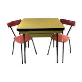 Table formica yellow and 2 red chairs